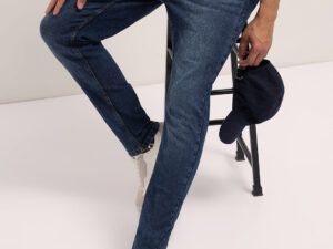mid blue mid rise skinny fit jeans with light fade