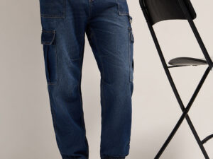 dark blue baggy fit jogger style jean with cargo pockets