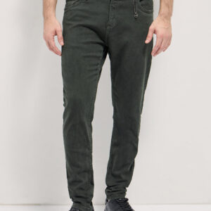 stylish dark green jeans with comfortable stretch and skinny fit