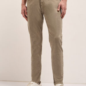 stylish khaki jeans with comfortable stretch and skinny fit
