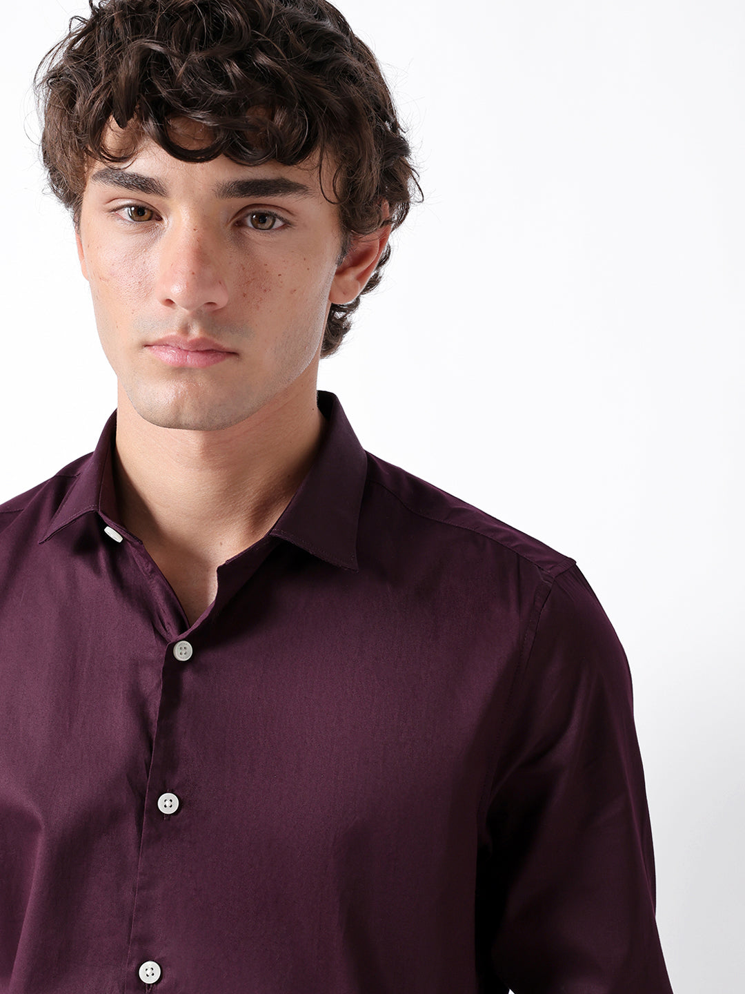 maroon solid tailored fit formal shirt maroon solid tailored fit formal shirt