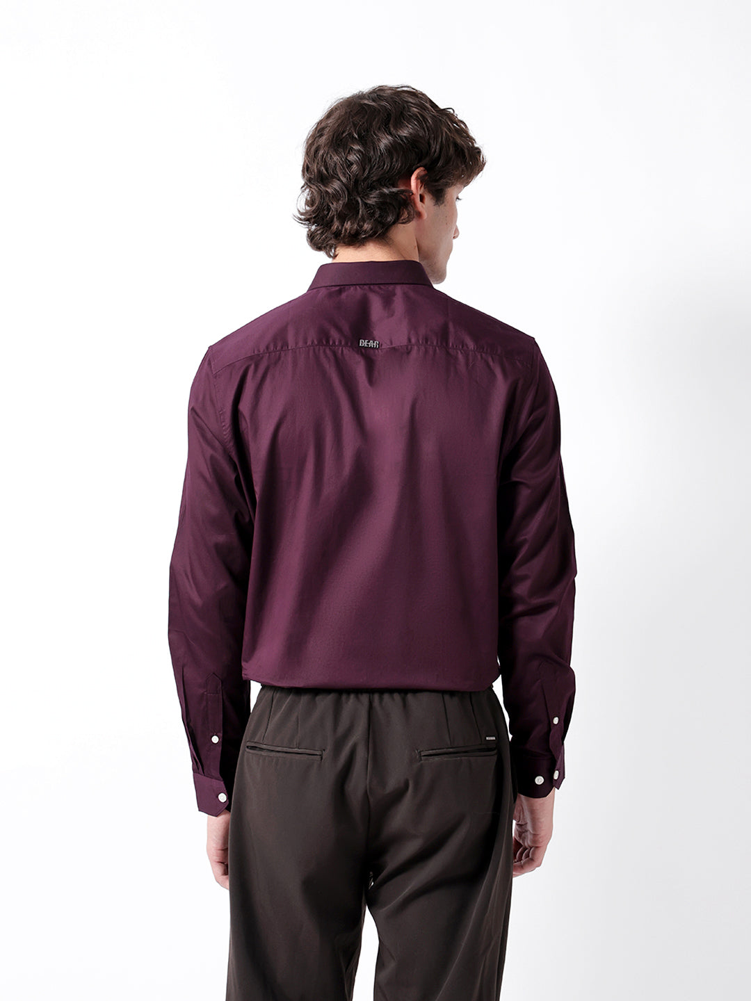 maroon solid tailored fit formal shirt maroon solid tailored fit formal shirt