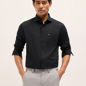 black solid tailored fit formal shirt
