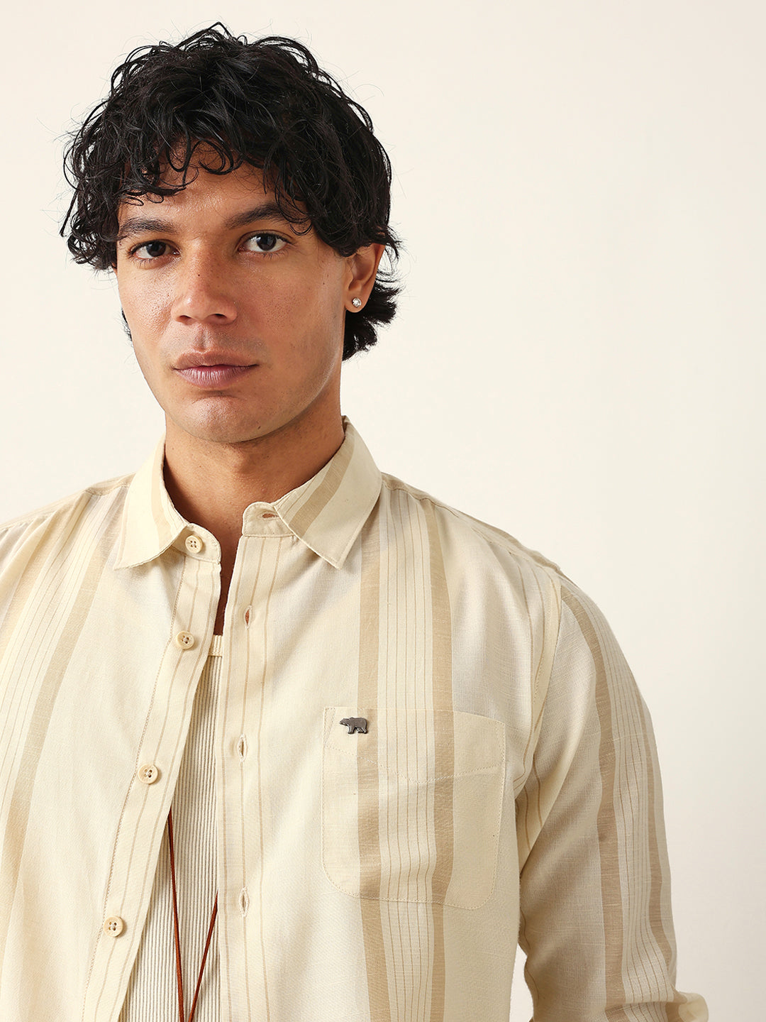 cream woven vertical striped slim fit casual shirt cream woven vertical striped slim fit casual shirt