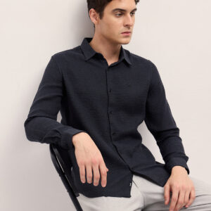 black textured slim fit casual shirt