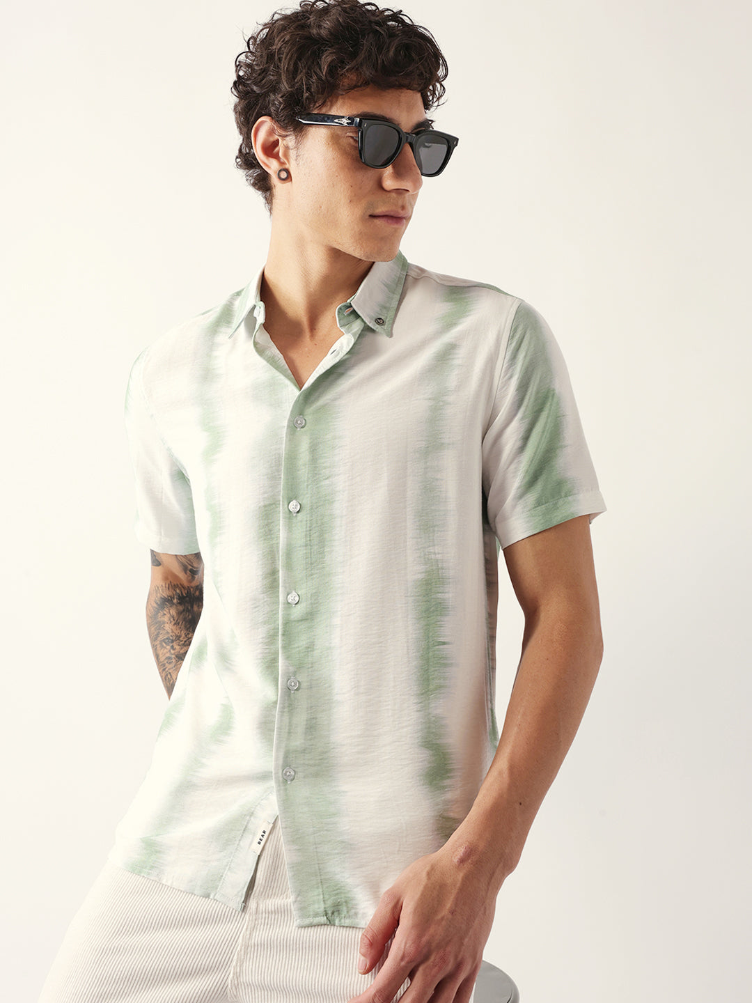 white & green vertical brushstroke print regular fit casual shirt white & green vertical brushstroke print regular fit casual shirt