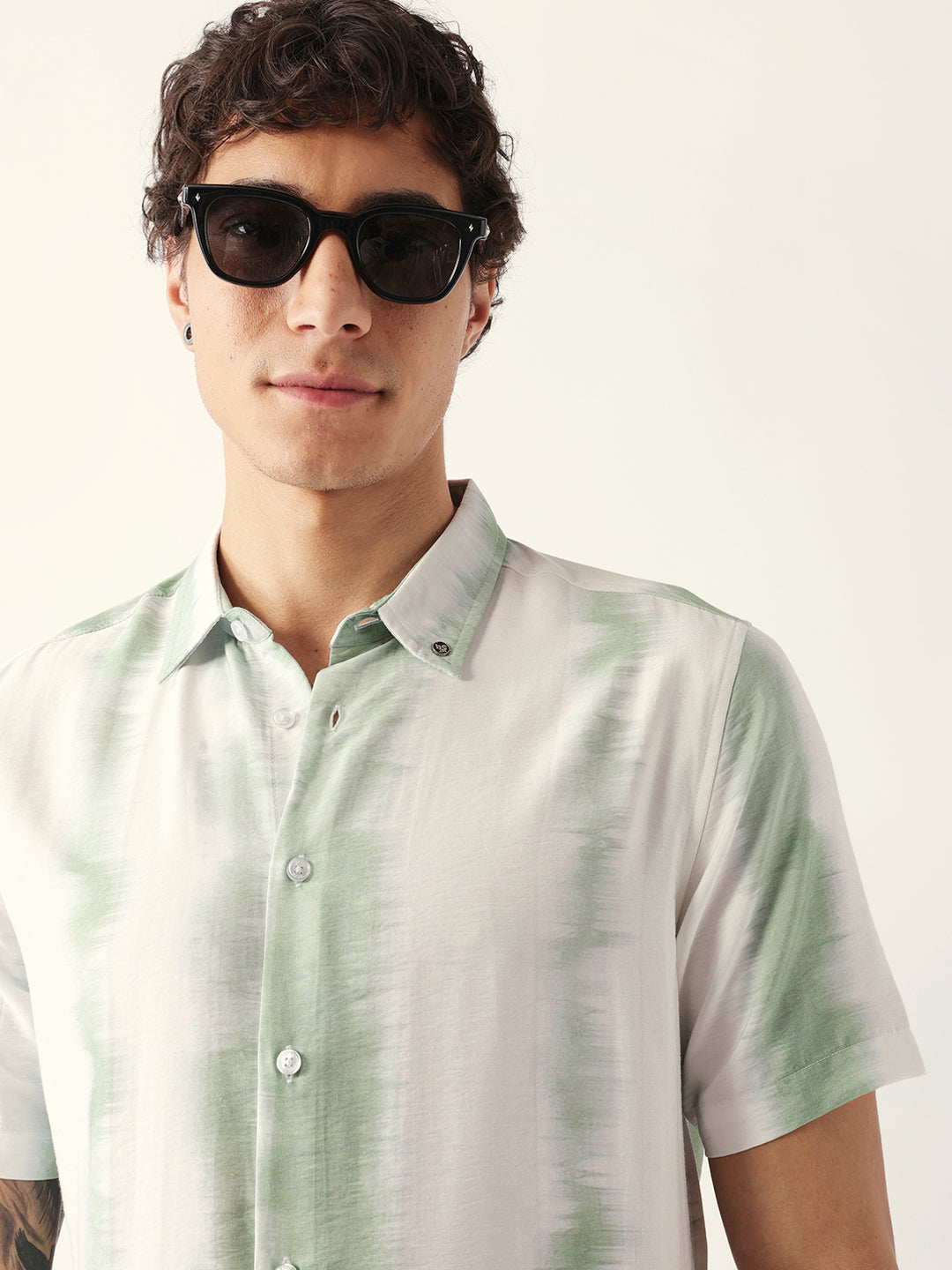 white & green vertical brushstroke print regular fit casual shirt white & green vertical brushstroke print regular fit casual shirt