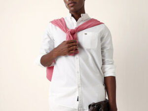 white solid slim fit casual shirt with button down collar