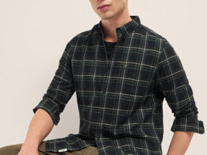 black woven check slim fit casual shirt with button down collar