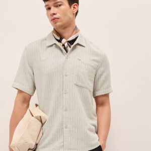 light grey textured relaxed fit half sleeve casual shirt