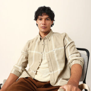 beige & white woven checked slim fit casual shirt with button down collar