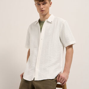 white crinkled textured regular fit half sleeve casual shirt