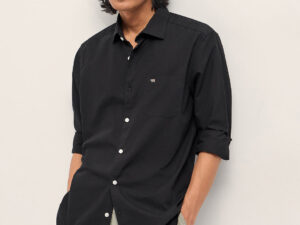 black cotton solid slim fit casual shirt