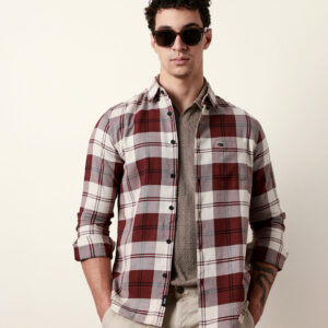 maroon & cream woven checked slim fit casual shirt