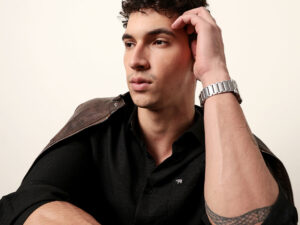 black woven solid slim fit casual shirt